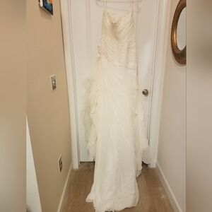 Elegant Cream Wedding Dress